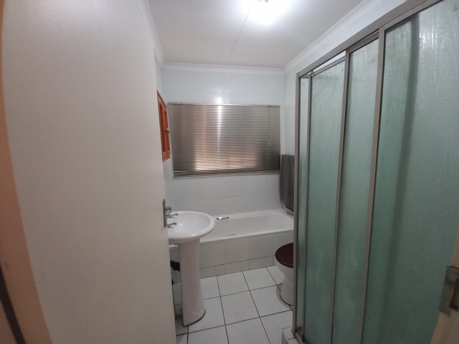 2 Bedroom Property for Sale in Safari Gardens North West